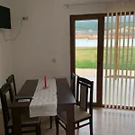 “планински рай” Mountain Paradise Konukevi