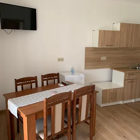 “планински рай” Mountain Paradise Къща за гости 4*