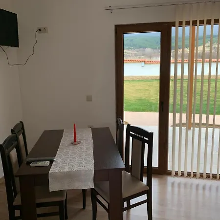 “планински рай” Mountain Paradise בית הארחה